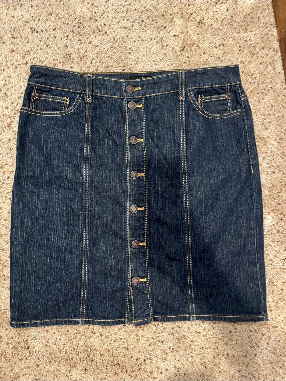 Daisy Fuentes Dark Blue Denim Button-Front Skirt